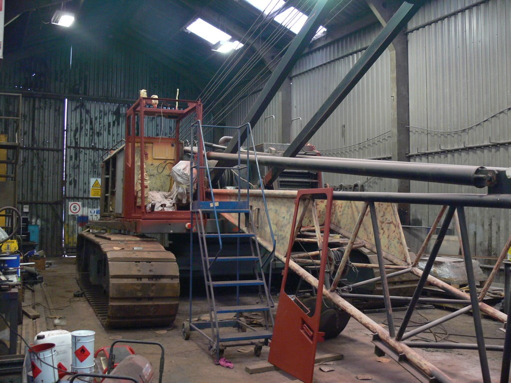 Road Plate Hire - Blocking and jacking - Crane strain 1 Blocking and jacking - Crane strain